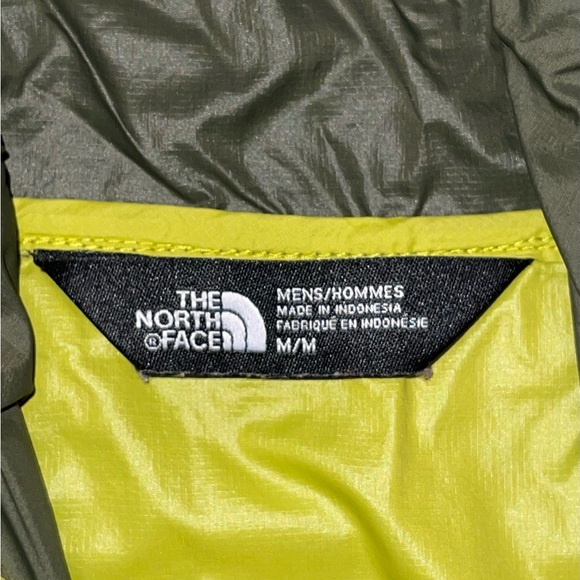 The North Face Men’s Cyclone Windwall Windbreaker - Picture 6 of 6